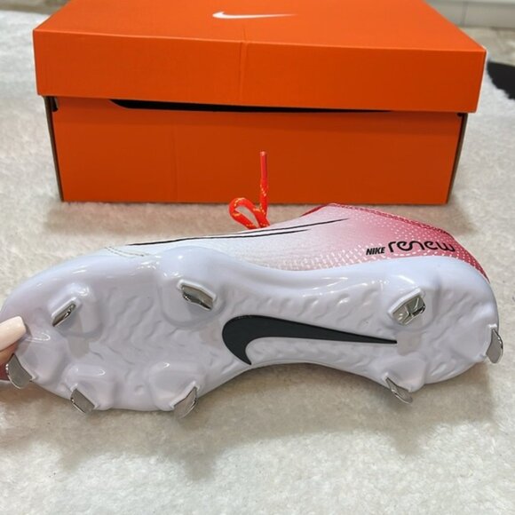 Nike Women's Hyperdiamond 4 Pro Metal Fastpitch Softball Cleats - Picture 7 of 7
